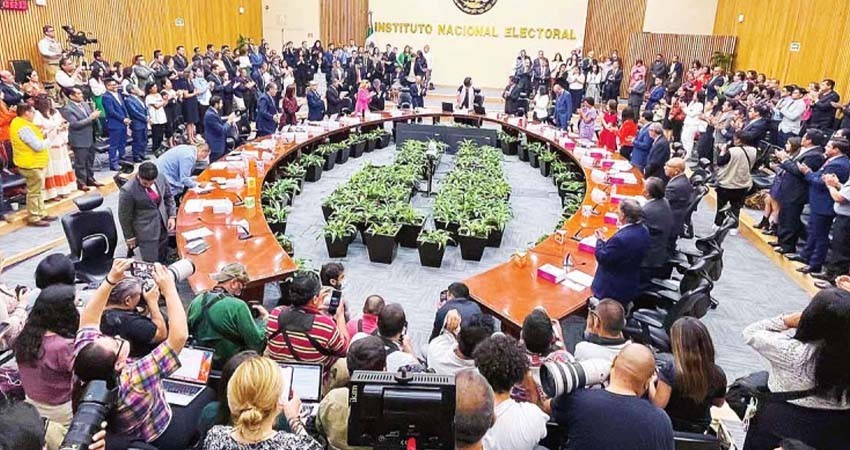 Corcholatas lideran violaciones a la ley: reporte del INE