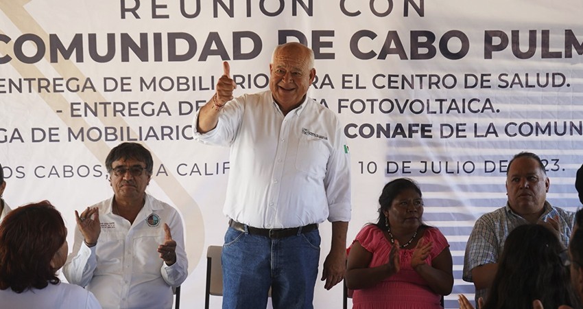 Entrega el gobernador apoyos e insumos para el desarrollo turístico de Cabo Pulmo