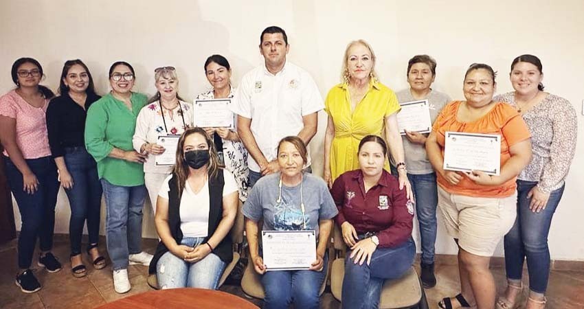 Brindan capacitación a mujeres de La Ribera “El ABC del Emprendimiento”