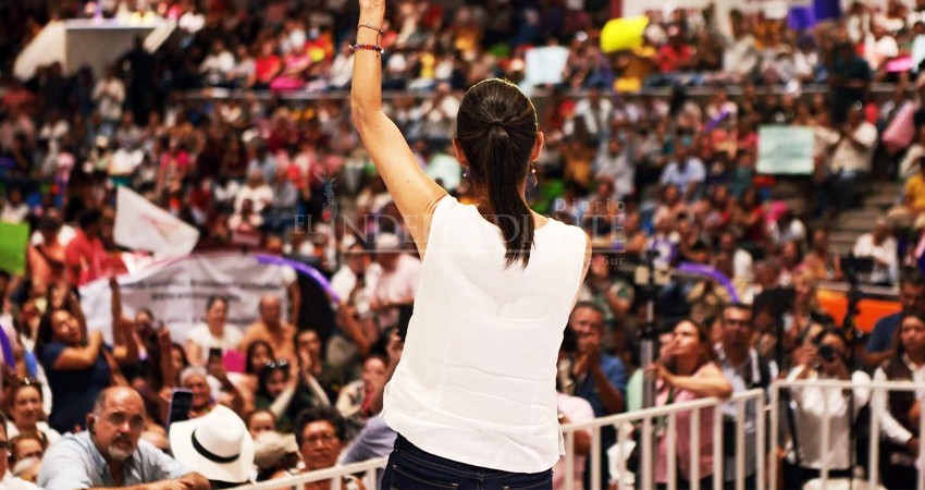 Sheinbaum enaltece logros de AMLO durante su visita a BCS