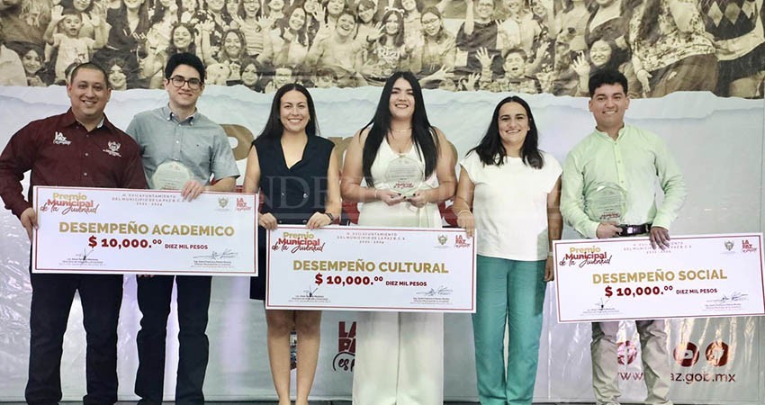 Entrega Ayuntamiento de La Paz el Premio Municipal de la Juventud La Paz