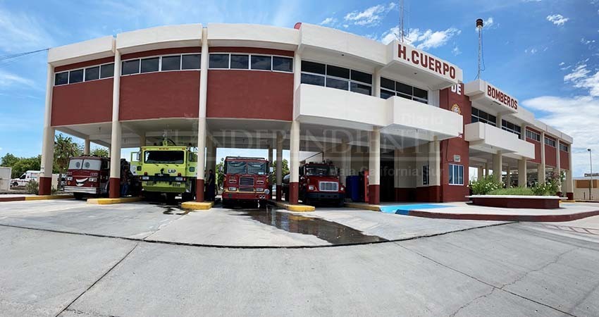 Promete alcaldía de La Paz una subestación de bomberos en Camino Real