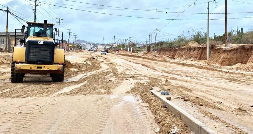 Continúan las labores de limpieza tras afectaciones de “Hilary” en Los Cabos