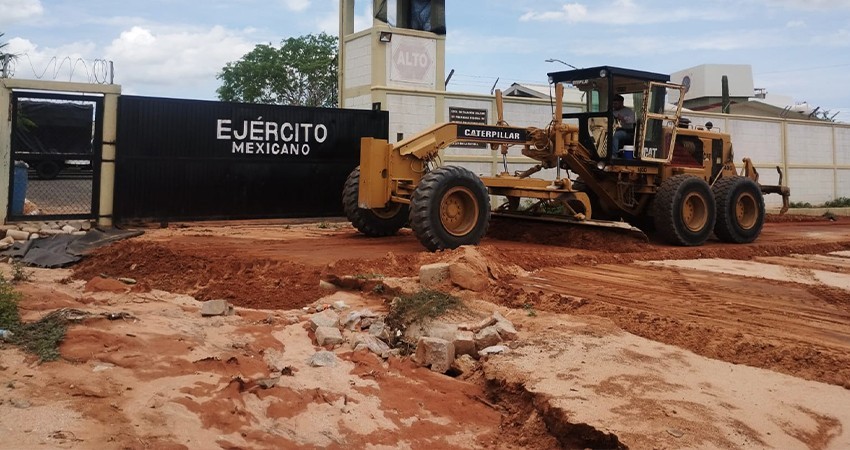 Trabaja el Ayuntamiento de Los Cabos en la restauración de las vialidades afectadas por “Hilary”