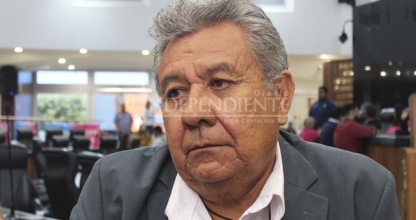 Legislador asegura que no habrá cierre de grupos escolares, sino reasignación de maestros