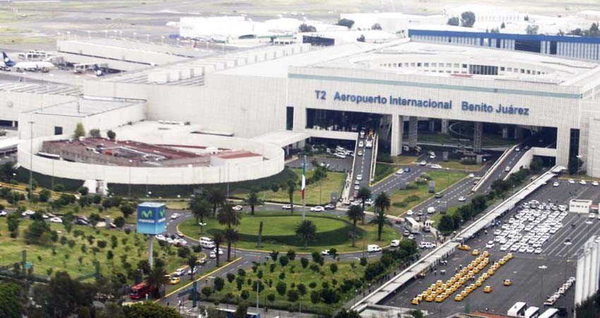 Reducción de vuelos en AICM es para prevenir riesgos: AMLO