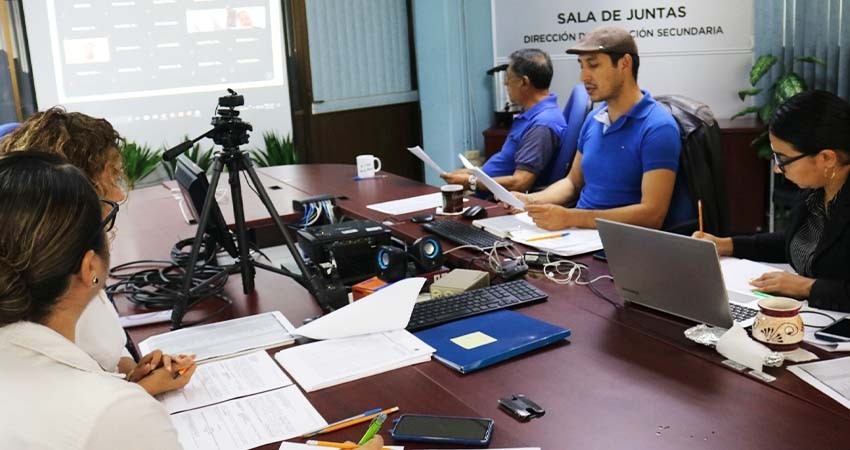 Cubre la SEP espacios de docentes de secundaria