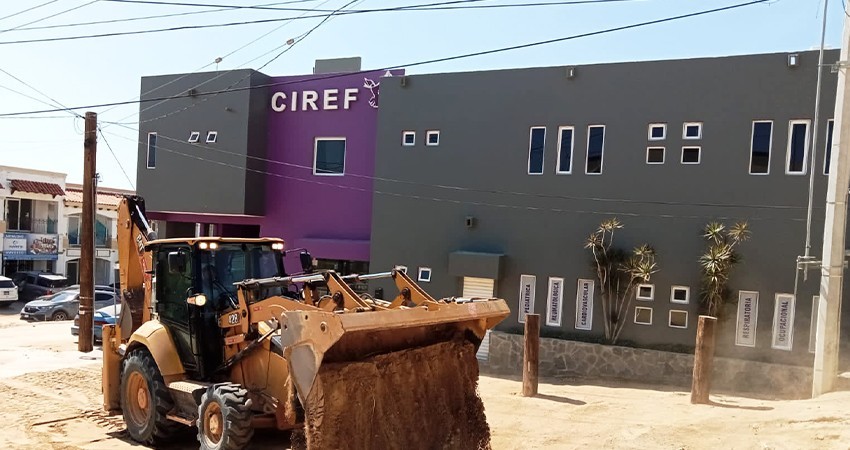 Avanza servicios públicos municipales en la limpieza de avenidas y caminos vecinales de Los Cabos