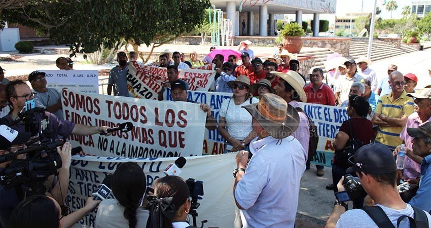 Marchan los ejidatarios de BCS; se oponen a la designación de Áreas Naturales Protegidas