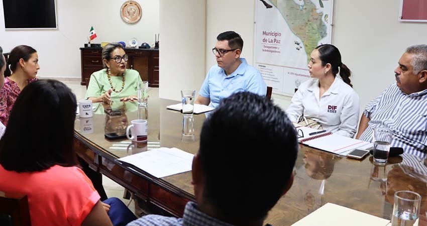 Entrega SEDIF recurso económico para mejorar operatividad de desayunadores escolares