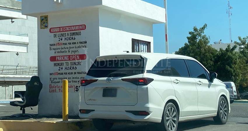 Proponen automatización del cobro de estacionamiento en Pabellón Cultural