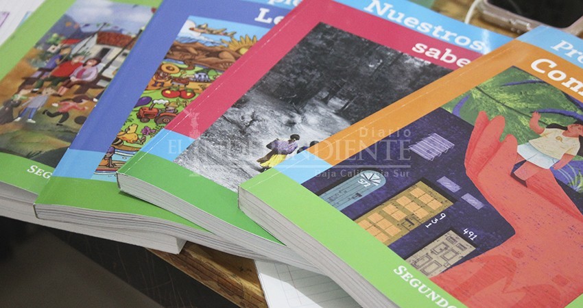 Confirma SEP recepción de 12 amparos contra libros de texto