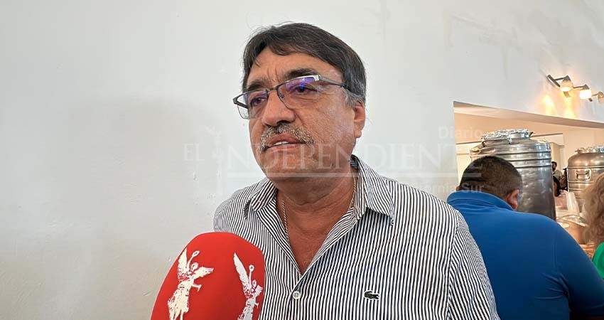 Niega Leggs Castro que su administración adjudique contratos de forma directa