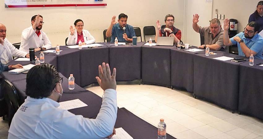 Acuerda SSA fortalecer reporte de casos por dengue