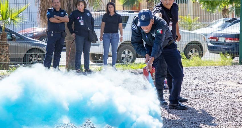 Capacitan a personal de la Policía Municipal en cursos de “Prevención y Combate a Fuegos Incipientes y Manejo de Extintores”