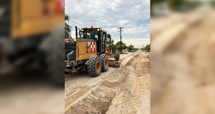 Continua el gobierno de BCS continúa trabajando en atención emergente de vialidades