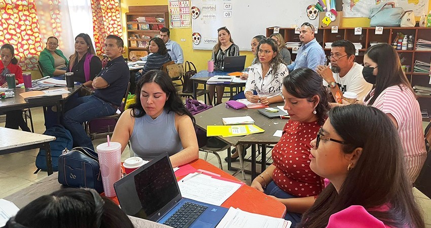 Intercambian experiencias de nueva escuela mexicana más de 600 docentes de primaria