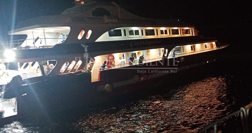 Turistas y buzos quedaron a la deriva en un yate; fueron rescatados y llevados a CSL