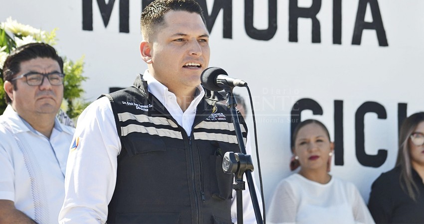 No hay favoritismos, el personal trabaja en horario establecido: Director PC La Paz