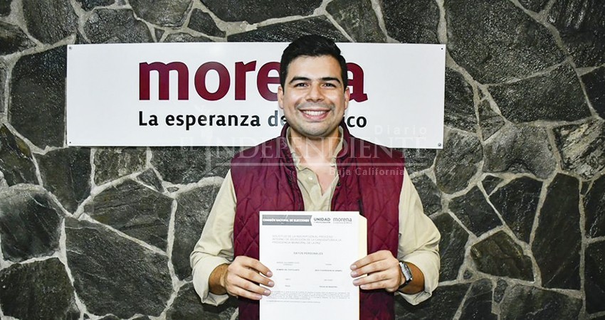 Registra Manuel Cota sus intenciones por la alcaldía de La Paz; acusa a Milena Quiroga de “Meterle el pie”