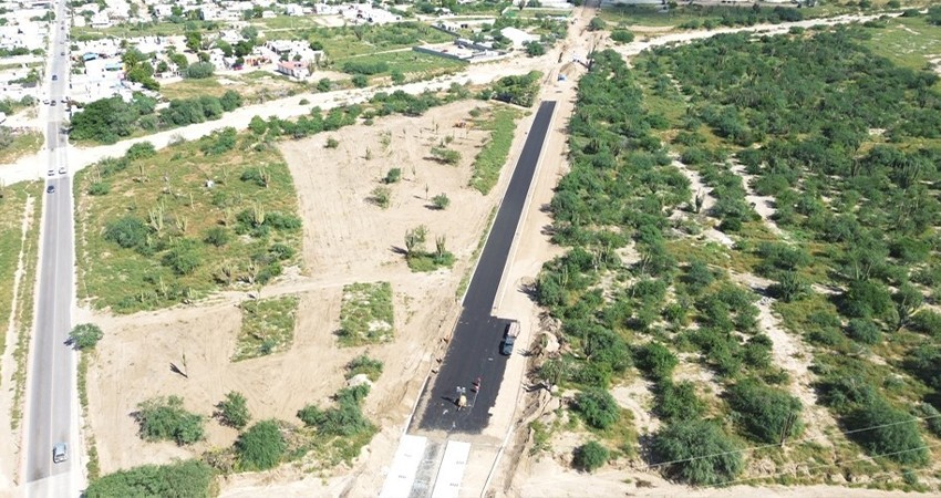 Supervisa Milena Quiroga avances de obra en el Circuito Vial Sur de La Paz