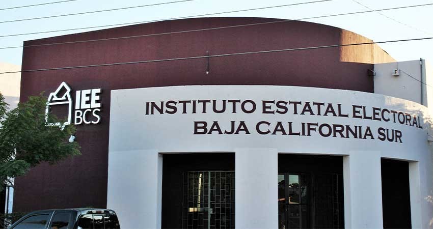 Aprueba IEE convocatoria para la reelección en alcaldías y diputaciones