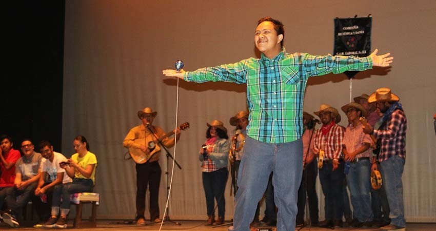 Atiende SEP en BCS a más de 8 mil estudiantes con discapacidad