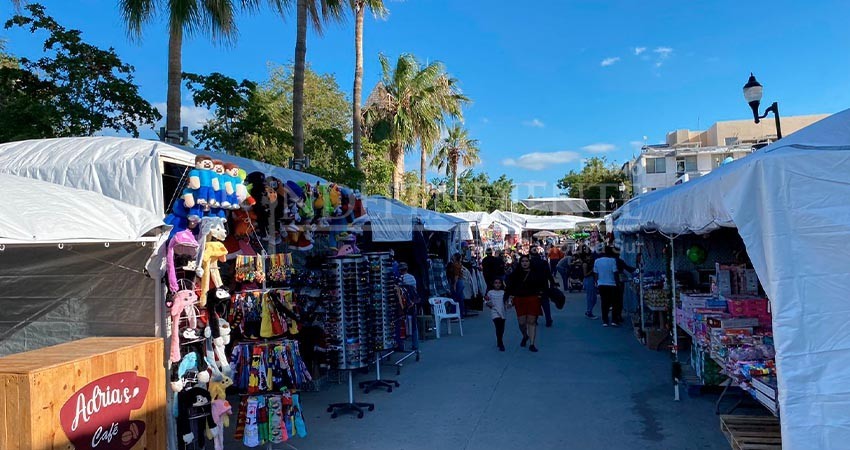 35 comerciantes quedaron “en lista de espera” para ocupar espacios en el Tianguis Navideño