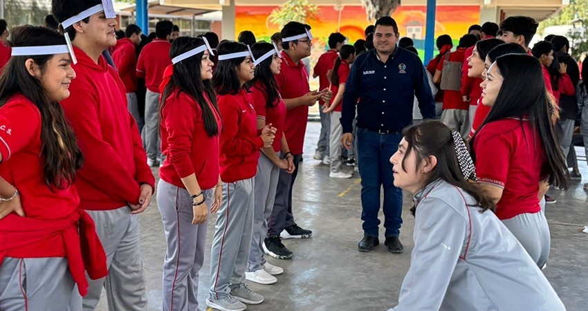 Visita feria Sexducate secundarias de Comondú: SIPINNA