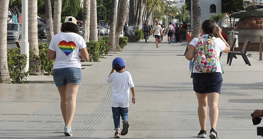 Parejas lesbicomaternales y homoparentales ya podrán registrar a sus hijos en BCS