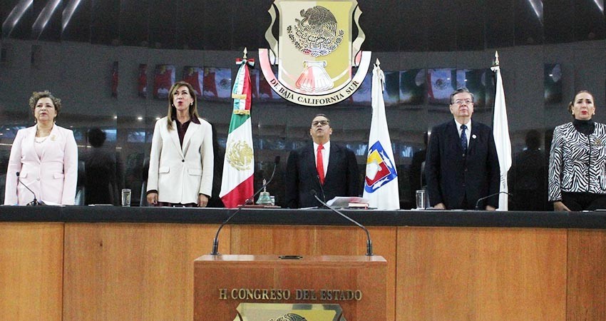 Rinde informe de la Mesa Directiva Diputado Luis Armando Díaz