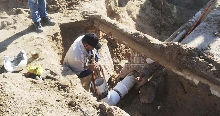 Reestructurarán cargas de colectores para combatir el derrame de aguas negras en La Paz