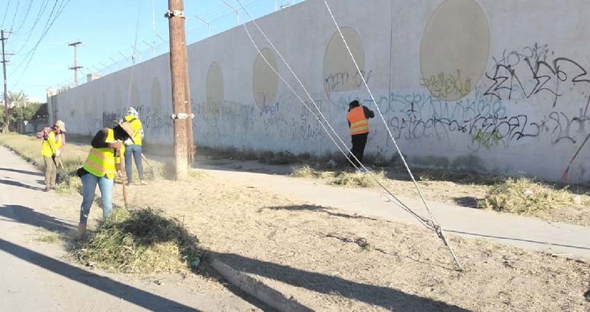 Lleva a cabo Servicios Púbicos limpieza en panteones de La Paz