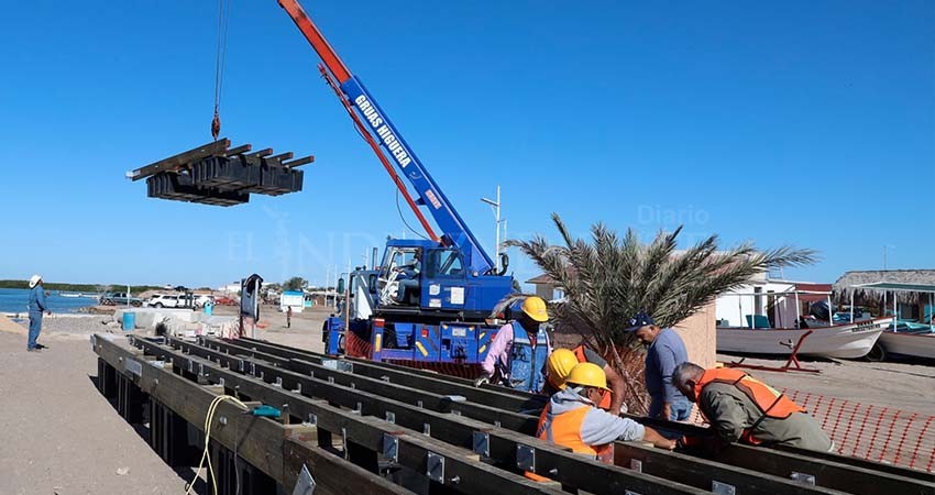 Avanza construcción del muelle flotante en Puerto Chale