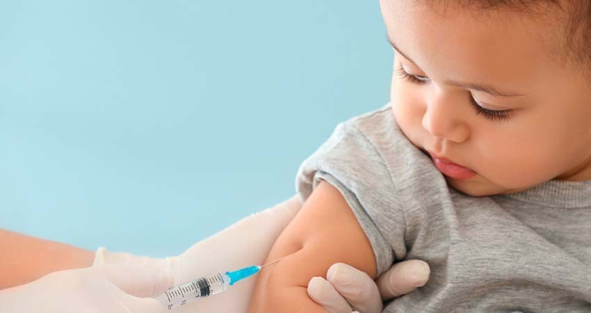 Vacuna de Moderna contra COVID que se vende en México puede aplicarse a niños desde 6 meses de edad