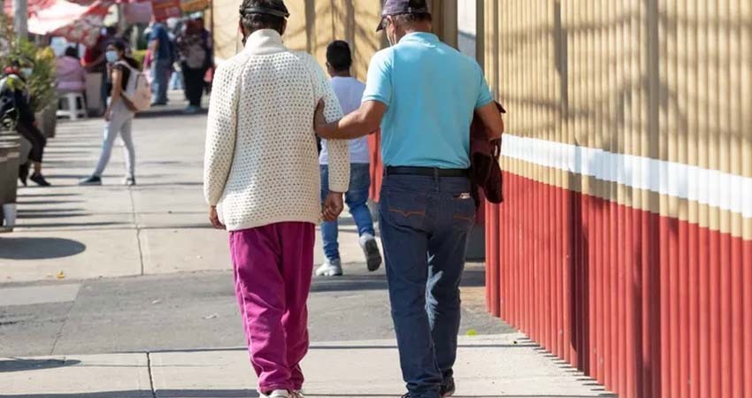 Incumple el gobierno con dar medicinas recetadas por instituciones de salud