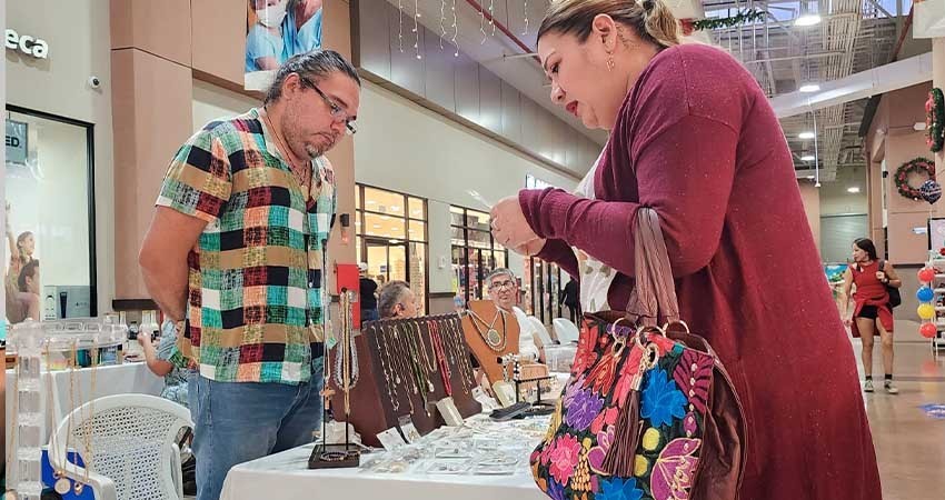 Arranca Expo Artesanos actividades con 25 productores locales