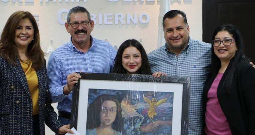 Gobierno Estatal reconoce talento de joven ganadora del concurso nacional de dibujo y pintura