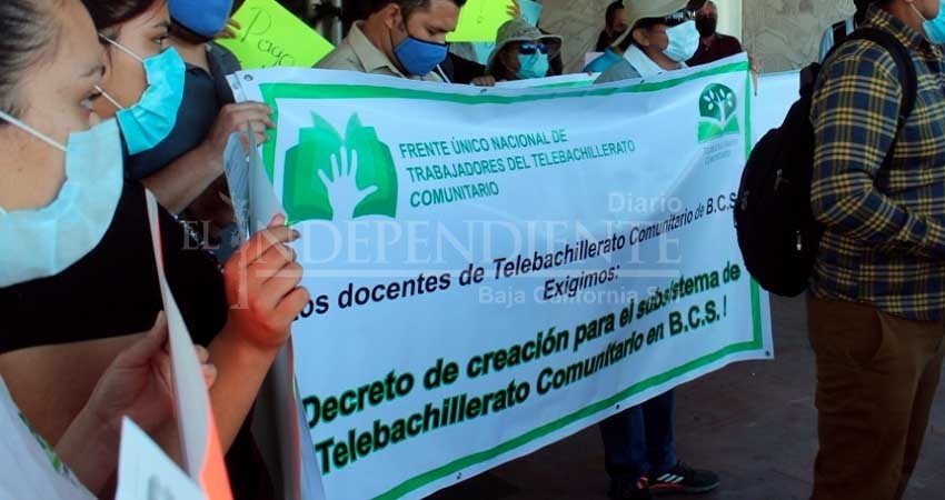 Compromete Castro Cosío revisar falta de pago a maestros de telebachilleratos