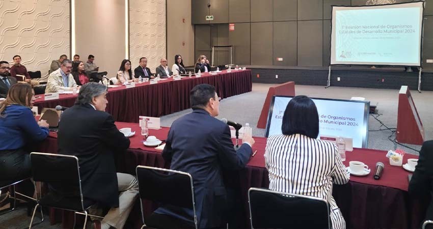 Presente BCS en la primera reunión nacional de organismos estatales de desarrollo municipal
