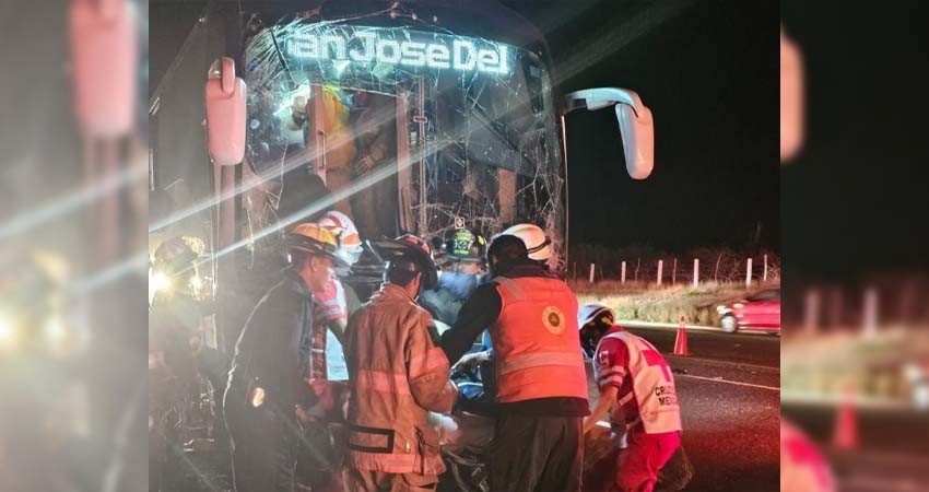 26 heridos tras accidente de autobús de pasajeros en carretera Todos Santos - CSL
