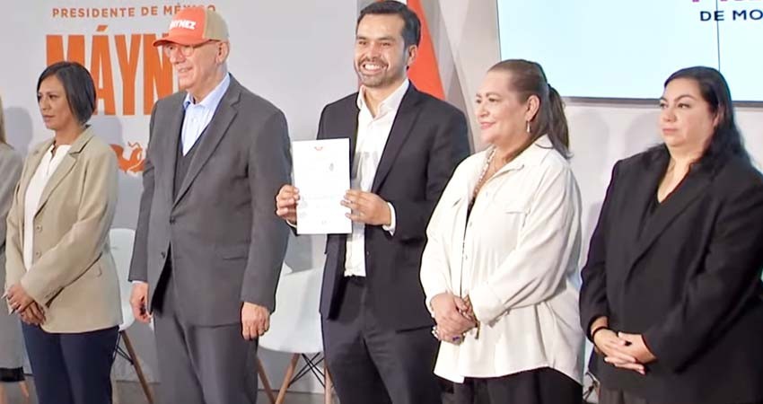 Jorge Álvarez se registra ante INE como candidato presidencial por MC
