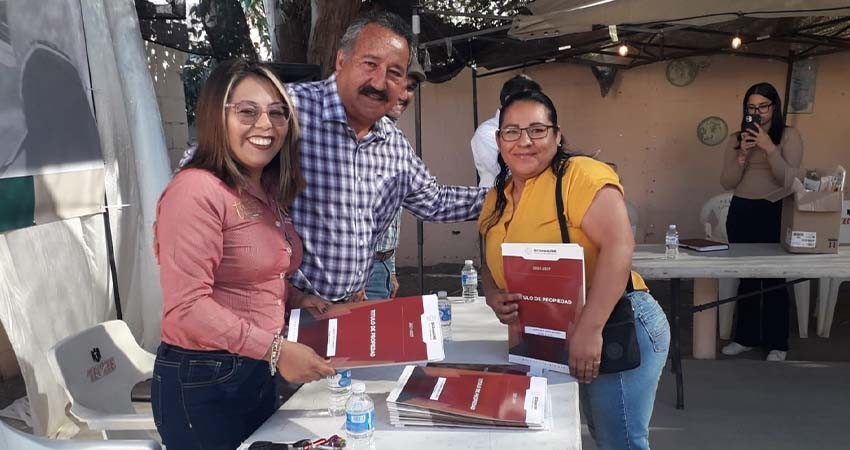 33 familias de Mulegé recibieron títulos de propiedad