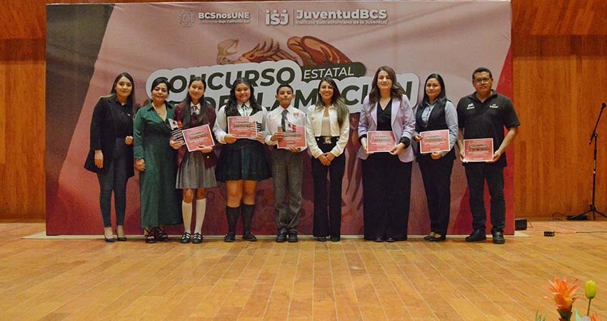 Premian a ganadores del concurso estatal de declamación