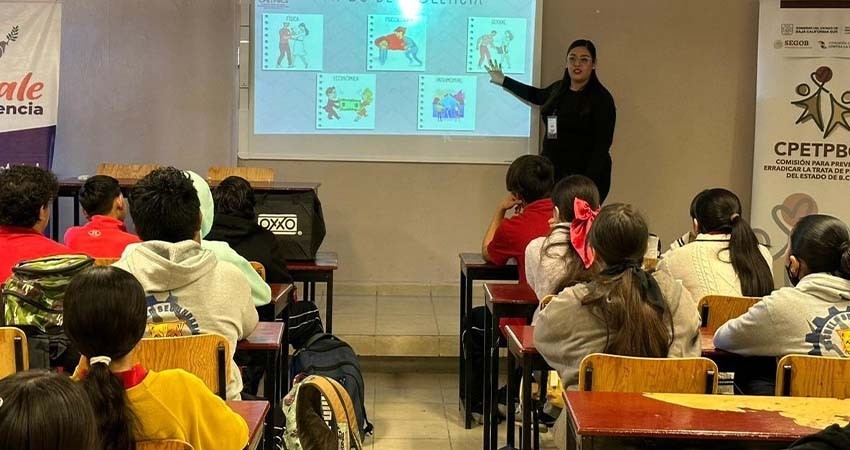 Imparten cursos a estudiantes de nivel básico para prevenir la trata de personas