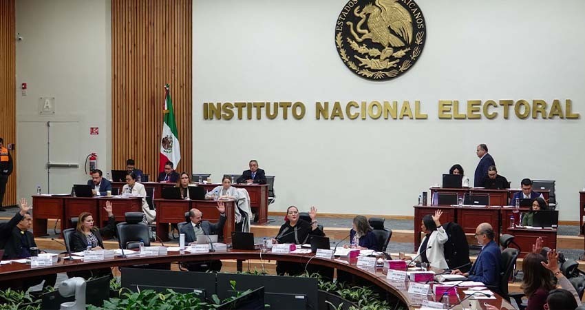 Morena acapara el 74% de las multas por fiscalización de precampañas