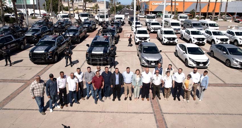 Entrega el gobernador 36 nuevas unidades para fortalecer áreas operativas y de seguridad