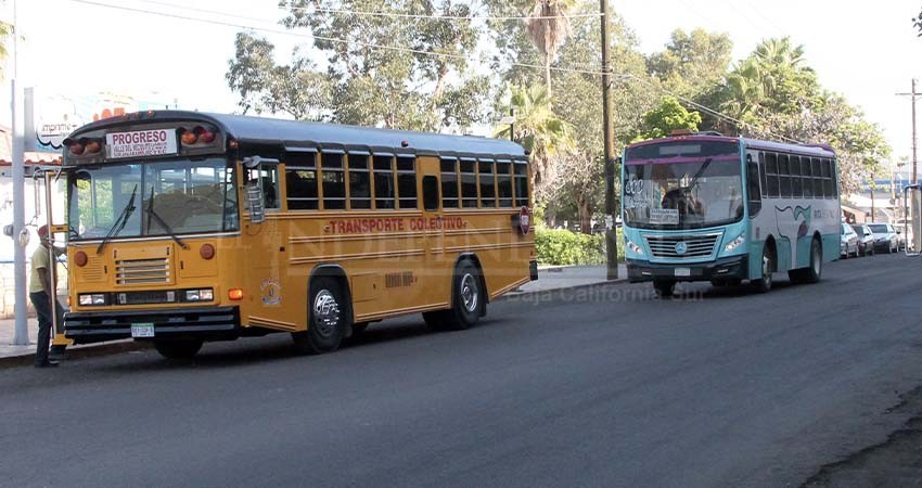 Nuevo reglamento de transporte público obligará a choferes a usar paraderos
