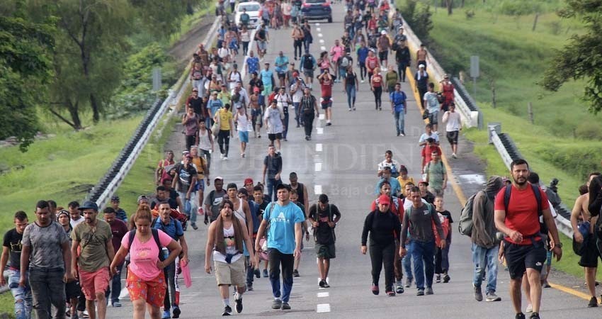 México también otorgará becas mensuales a migrantes de Ecuador: AMLO