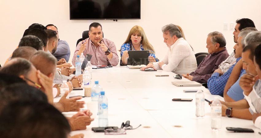Autoridades de los tres órdenes de gobierno y transportistas de Los Cabos establecen mesas de trabajo
